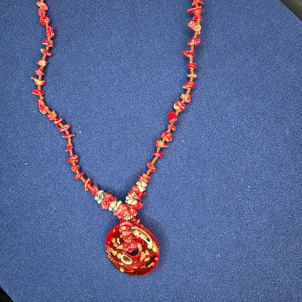 Vintage Red Blown Glass Pendant Stone Beaded Necklace Gold Tone 506